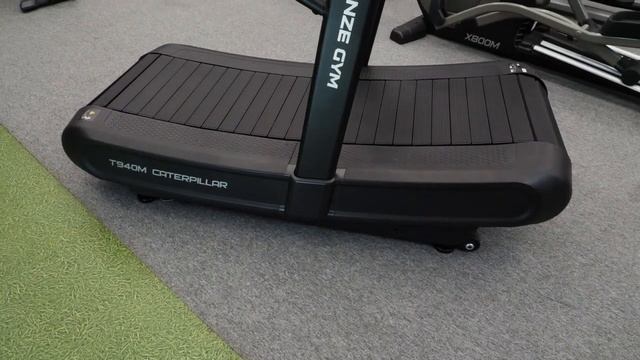 Обзор беговой дорожки BRONZE GYM T940M CATERPILLAR смотреть онлайн