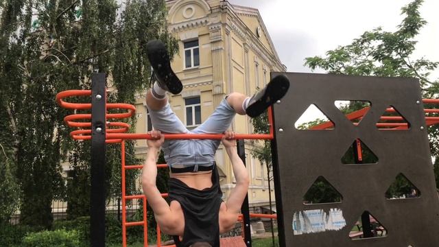 5 Простых и Эффектных Элементов На Турнике  !!!