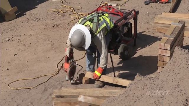 Building a Freeway - Drainage (Loop 303/I-10) смотреть онлайн