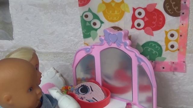 КАТЯ И МАКС ВЕСЕЛАЯ СЕМЕЙКА! Сборник смешных серий POP IT Слиплись и уменьшил училку Даринелка