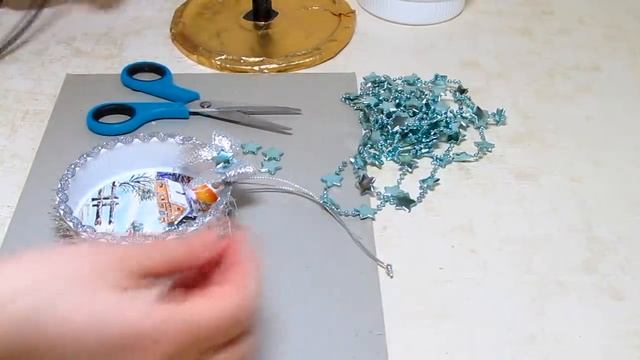 3 Идеи новогодних поделок из пластиковой банки. Ёлочные игрушки своими руками DIY