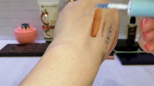 РАСХЛАМЛЕНИЕ ДЕКОРАТИВНОЙ КОСМЕТИКИ ??