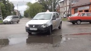 Водитель учебного авто не пропустил другого ...