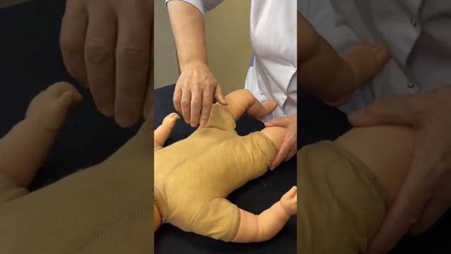 Как не нужно делать детский массаж? смотреть онлайн