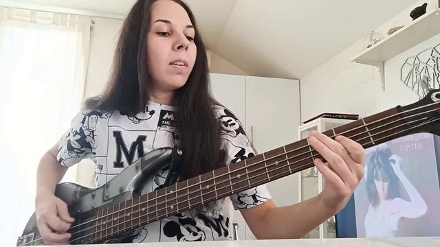 Patti Smith Group - Because the night // bass cover by 🖤⚡RockMom⚡🖤 смотреть онлайн