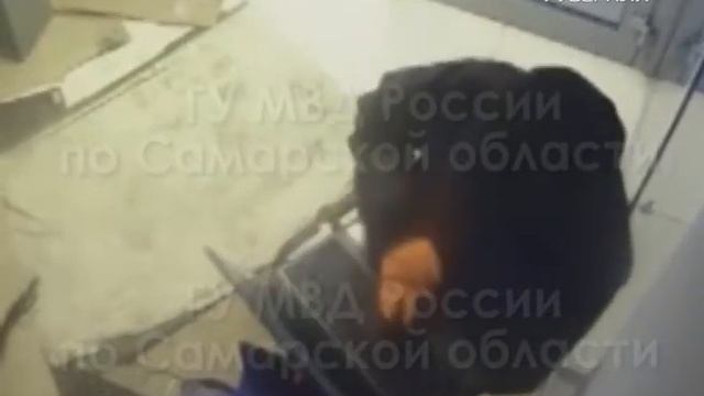 В Самаре будут судить мужчину, который пытался вскрыть два банкомата