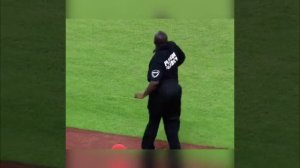 Охранника лучше не трогать