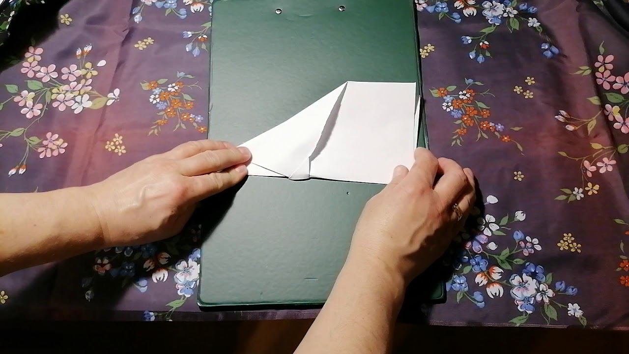 Делаем самолетик из бумаги