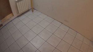 Плитка в прачечной, пол и стена