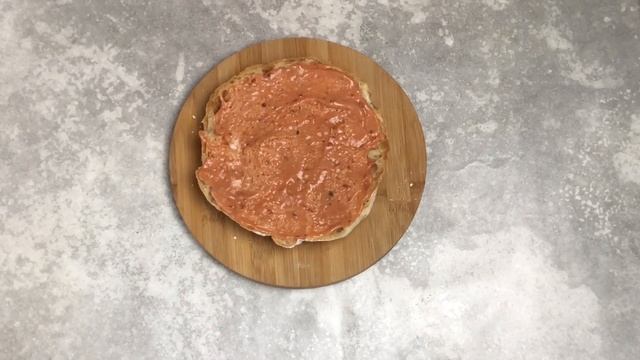 КАК ПРИГОТОВИТЬ ПИЦЦУ ИЗ ХЛЕБА В МИКРОВОЛНОВКЕ? На батоне, без теста, без муки, на завтрак, быстро смотреть онлайн