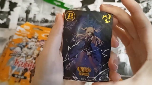 КРУТИМ ГАЧУ В РЕАЛЬНОЙ ЖИЗНИ! Заставил Жену открывать паки с коллекционными картами Genshin impact смотреть онлайн