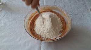 Пирог на ряженке с вареньем
