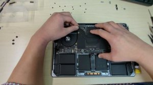 Apple MacBook Pro (14-inch, 2023) System board and Touch ID replacement