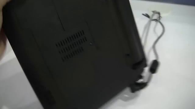 Clevo Nebook W217CUQ Hands On - Computex 2012 смотреть онлайн