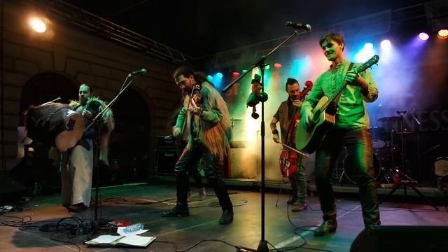 samsung nx3000 video sample - night - concert filming смотреть онлайн