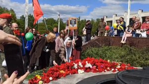 Мытищинцы собираются у вечного огня 2