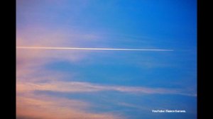 Contrail - инверсионные следы от самолётов.