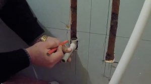 Как вывести трубы со стены в ванной. Часть 5.