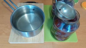 Слива маринованная с чесноком