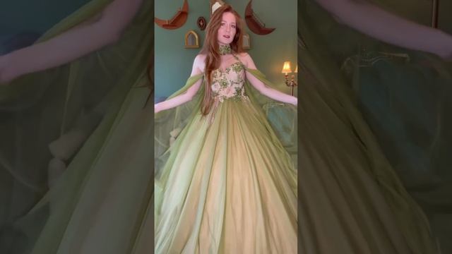 Just my ever growing Chotronette gown collection ? which is your fav?? #gown #fantasy #princess смотреть онлайн