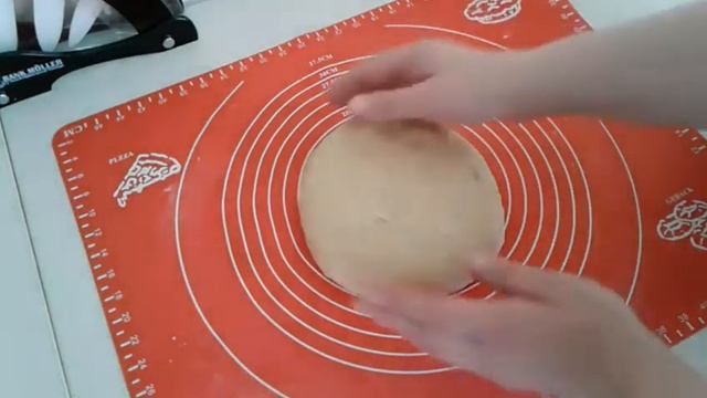 Остался стакан кефира? Приготовим наивкуснейшие круассаны-рогалики...