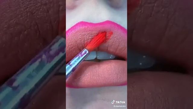 Сборник страшных историй.! Макияж губ! смотреть онлайн