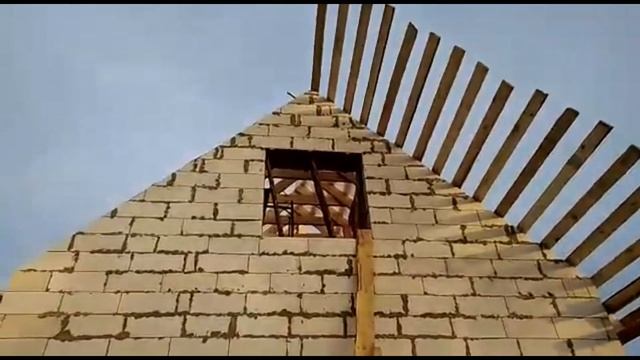 #лучшедома #крыша #домсвоимируками Крыша из металлочерепицы. Наш дом мечты достроен УРААА!