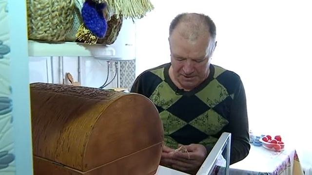 Благовещенец поделился мастерством подделок из бересты смотреть онлайн