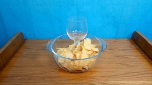 КАК ПРАВИЛЬНО ЕСТЬ ЧИПСЫ / ВКУСНЫЙ ЛАЙФХАК С ЧИПСАМИ