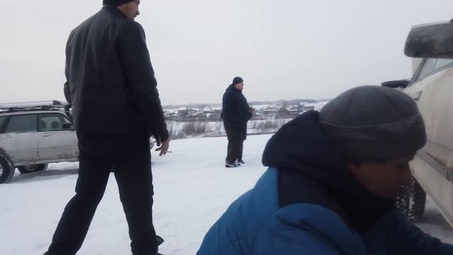 ?Зимний оффроуд/winter offroad. Пробиваемся через поле смотреть онлайн