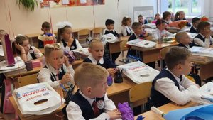 г. Кириши, Школа №1, 1"А" 02.09.2024 Первый звонок (10)