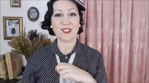 How To : Tie a vintage scarf 1930's  Bowtie Style