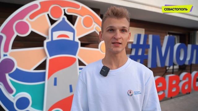 Волонтёры, активисты, члены общественных организаций записали трогательное обращение учителям.