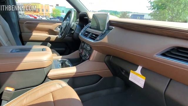 2023 Tahoe High Country, Iridescent Pearl Tricoat with all new Jet Black/Mocha interior! смотреть онлайн