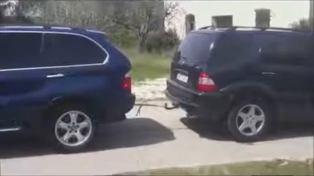 кто кого перетянет Мерседес ML против БМВ Х5 смотреть онлайн