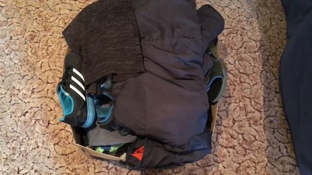 ПОЛНОЕ расхламление ➤ Целые КОРОБКИ с детской одеждой и книгами смотреть онлайн