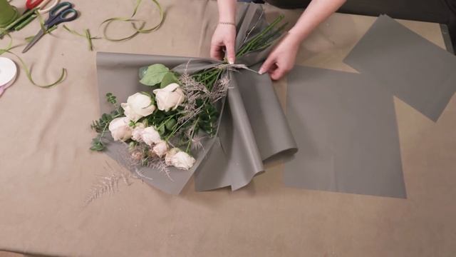 Как красиво упаковать 1 или 3 розы Оригинально упаковать розы Мастер Класс по флористике