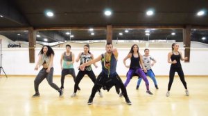 Escapate conmigo - Wisin Ft. Ozuna / ZUMBA