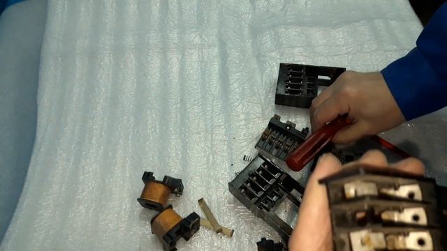 Много серебра в магнитном пускателе!!!A lot of silver in a magnetic starter!!! смотреть онлайн