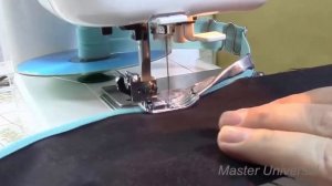 Швейная машина Janome. Приспособление для окантовки срезов ткани косой бейкой.