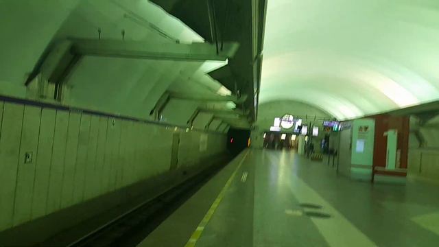 Станция метро Чкаловская смотреть онлайн