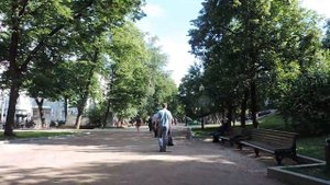 Москва От метро Кропоткинская по Гоголевскому бульвару -  17 июня 2014