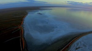 Закат на соленом озере Эльтон с высоты птичьего полета