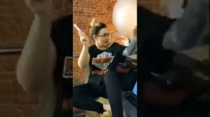 Офигенно красивые парикмахерши в поддержку ульяновских курсантов танцуют под Satisfaction.