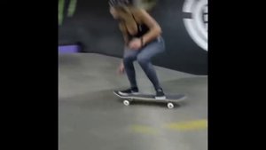 Leticia Bufoni Skateboarding 2017   Best trick :)