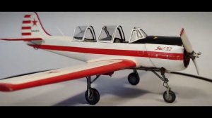 Модель самолёта Як-52 в масштабе 1:48 от фирмы Amodel