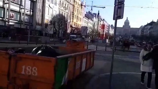 Прага достопримечательности.  Вацлавская площадь и Карлова площадь Прага.
