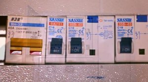 Как поменять розетку в доме. Простая инструкция.