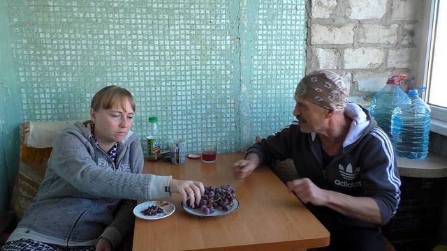 ПОЧЕМУ СЕРГЕЙ ХОДИТ В БАНДАНЕ? ОТВЕТ НА ИЗВЕЧНЫЙ ВОПРОС) смотреть онлайн