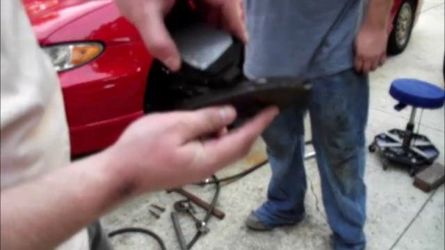 How to replace brake pads on a 97 Pontiac Grand Prix GTP смотреть онлайн